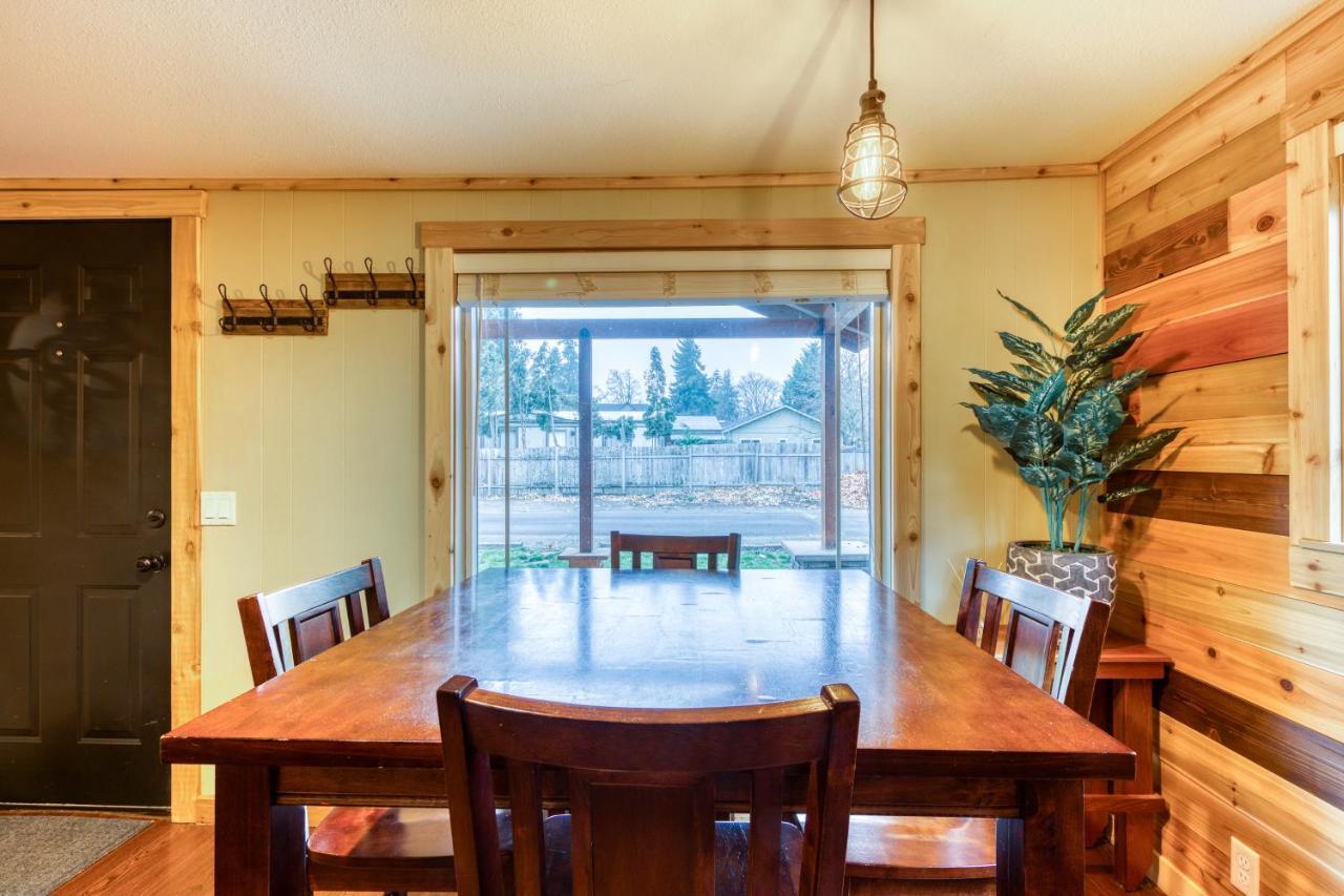 Cozy Coleman St. Cottage Bethel Buitenkant foto
