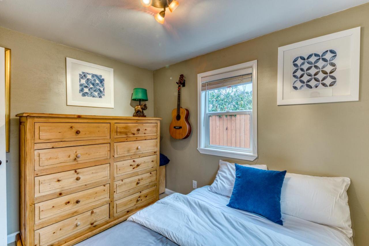 Cozy Coleman St. Cottage Bethel Buitenkant foto