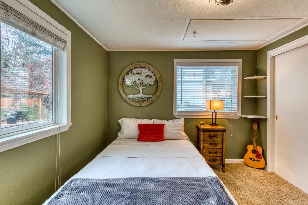 Cozy Coleman St. Cottage Bethel Buitenkant foto